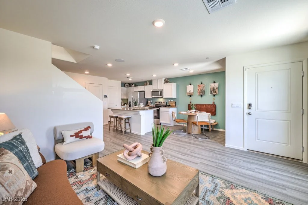 6165 Hibiscus Garden, North Las Vegas, NV 89081