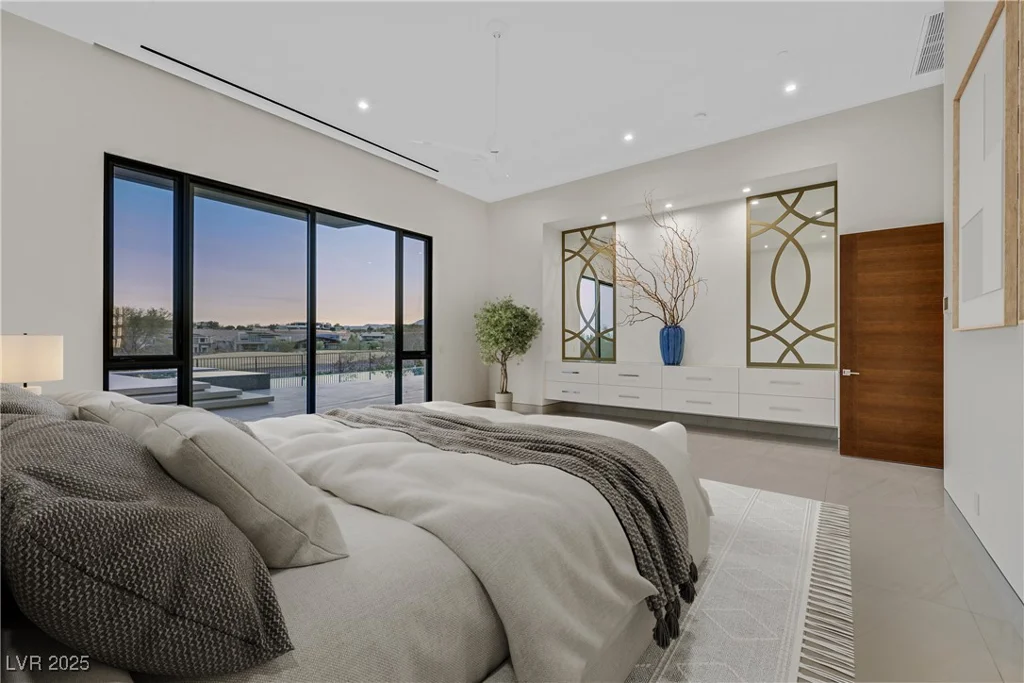 49 Crested Cloud, Las Vegas, NV 89135