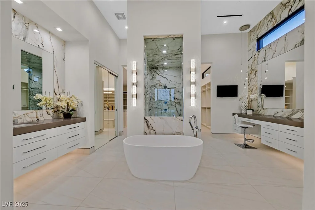 49 Crested Cloud, Las Vegas, NV 89135
