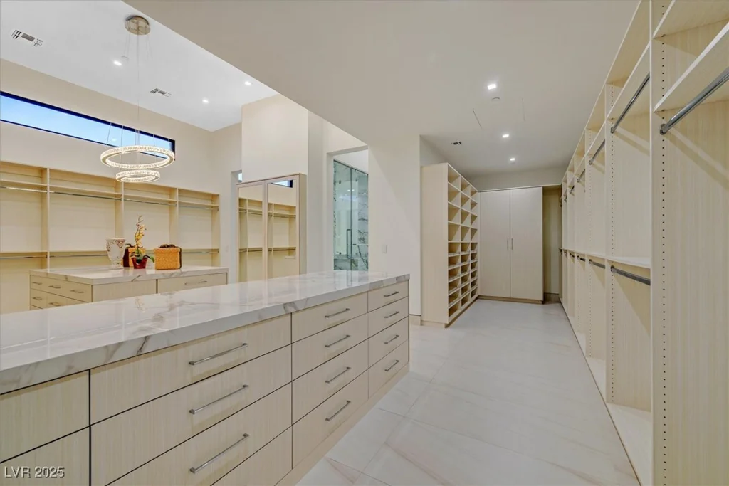 49 Crested Cloud, Las Vegas, NV 89135