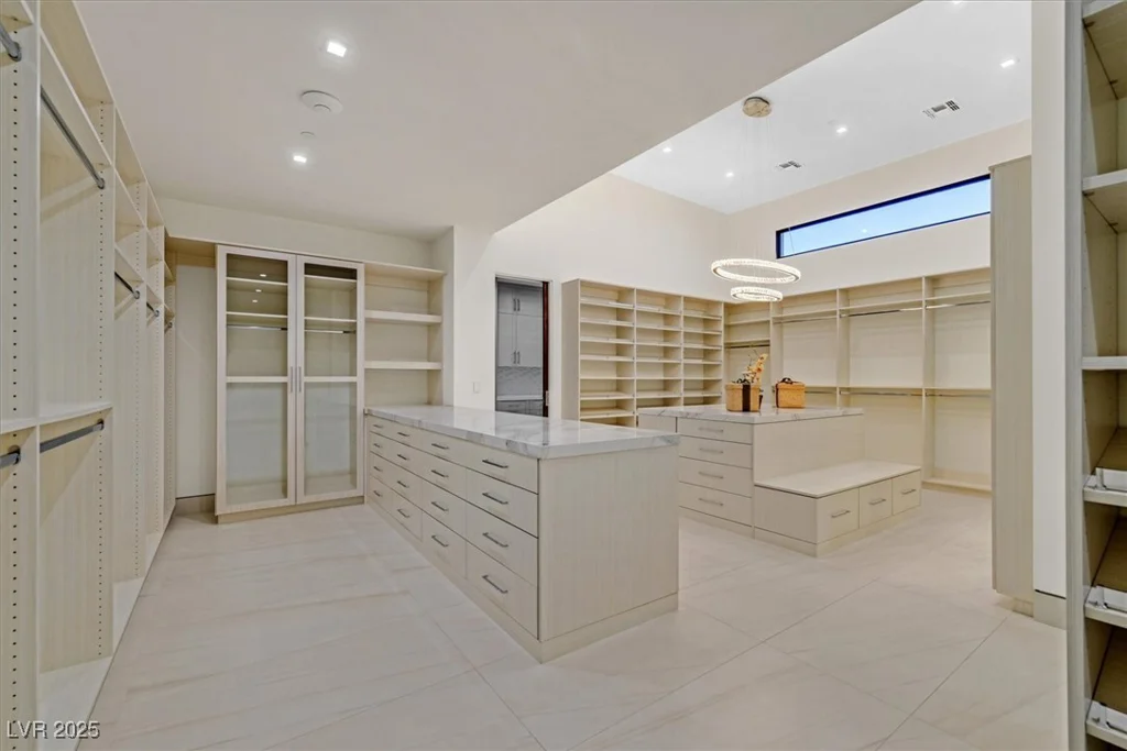 49 Crested Cloud, Las Vegas, NV 89135