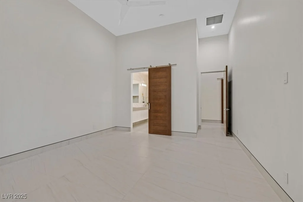 49 Crested Cloud, Las Vegas, NV 89135