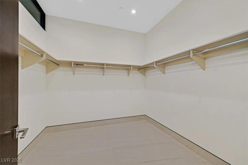 49 Crested Cloud, Las Vegas, NV 89135