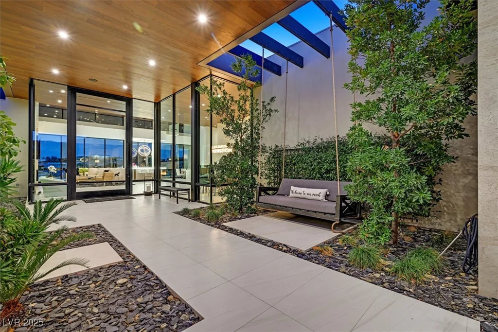 49 Crested Cloud, Las Vegas, NV 89135