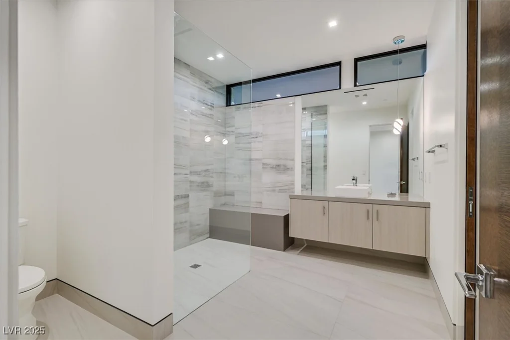 49 Crested Cloud, Las Vegas, NV 89135