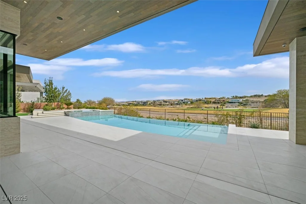 49 Crested Cloud, Las Vegas, NV 89135