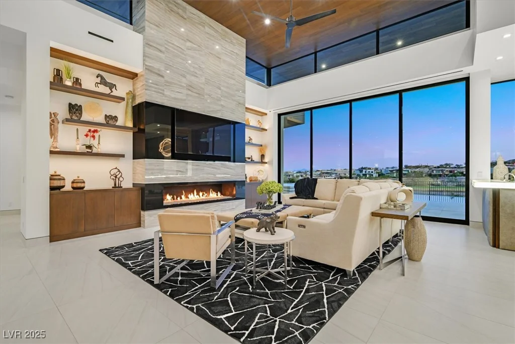 49 Crested Cloud, Las Vegas, NV 89135