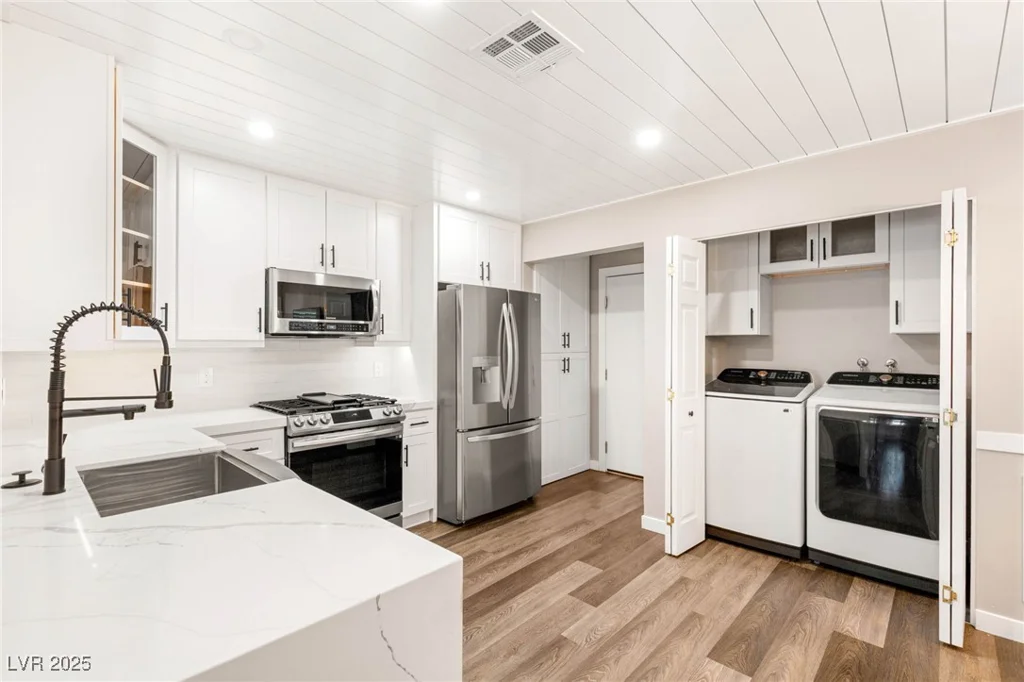1125 Lumina, Las Vegas, NV 89117