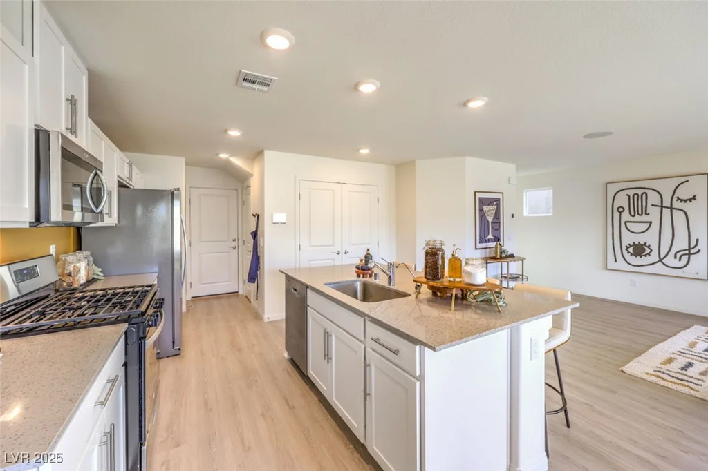 5638 Sunset Sedona, North Las Vegas, NV 89081