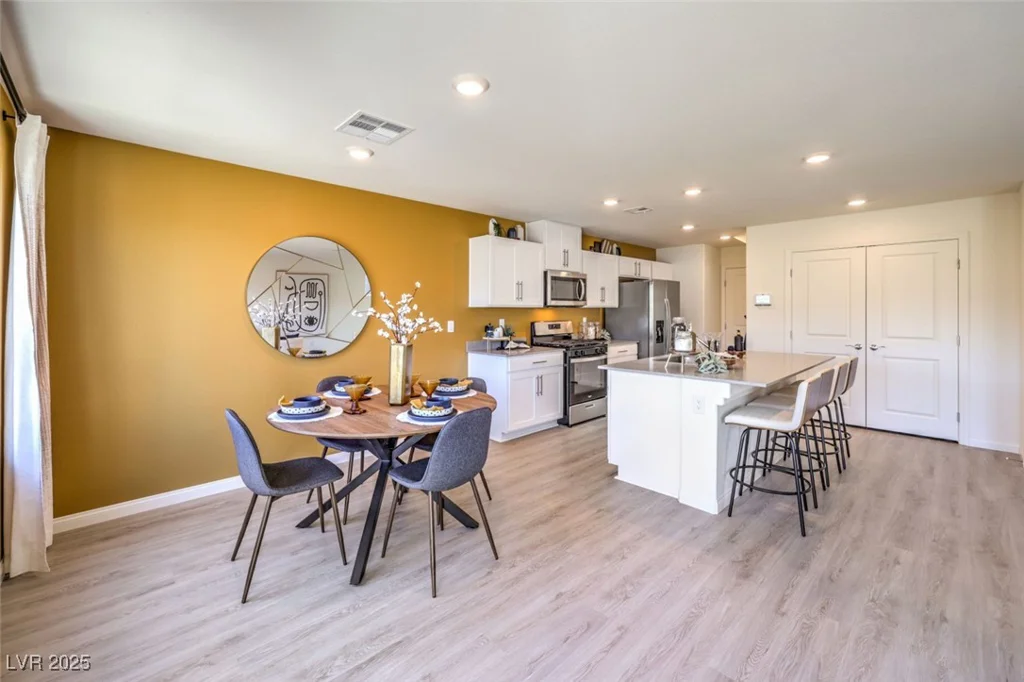 5638 Sunset Sedona, North Las Vegas, NV 89081