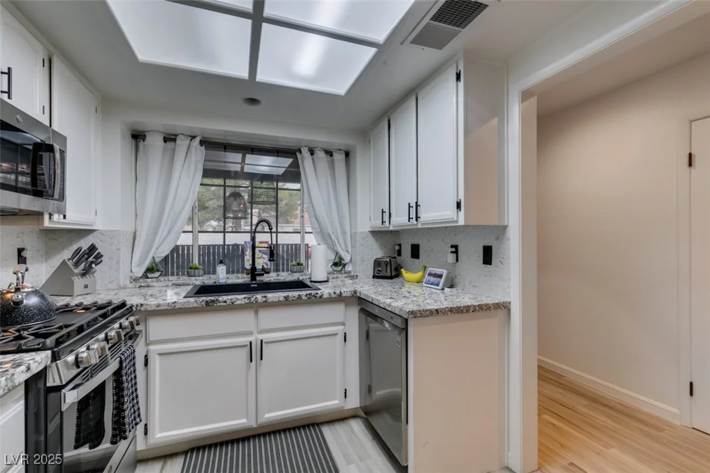 640 Thornewood, Las Vegas, NV 89123