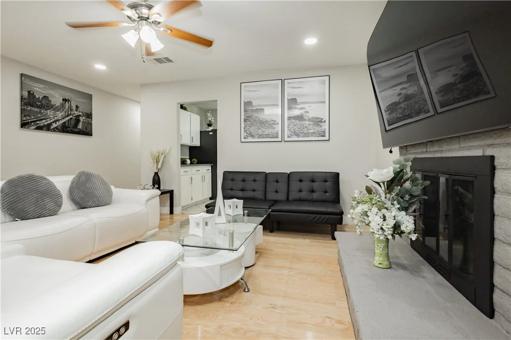 4492 Rita, Las Vegas, NV 89121