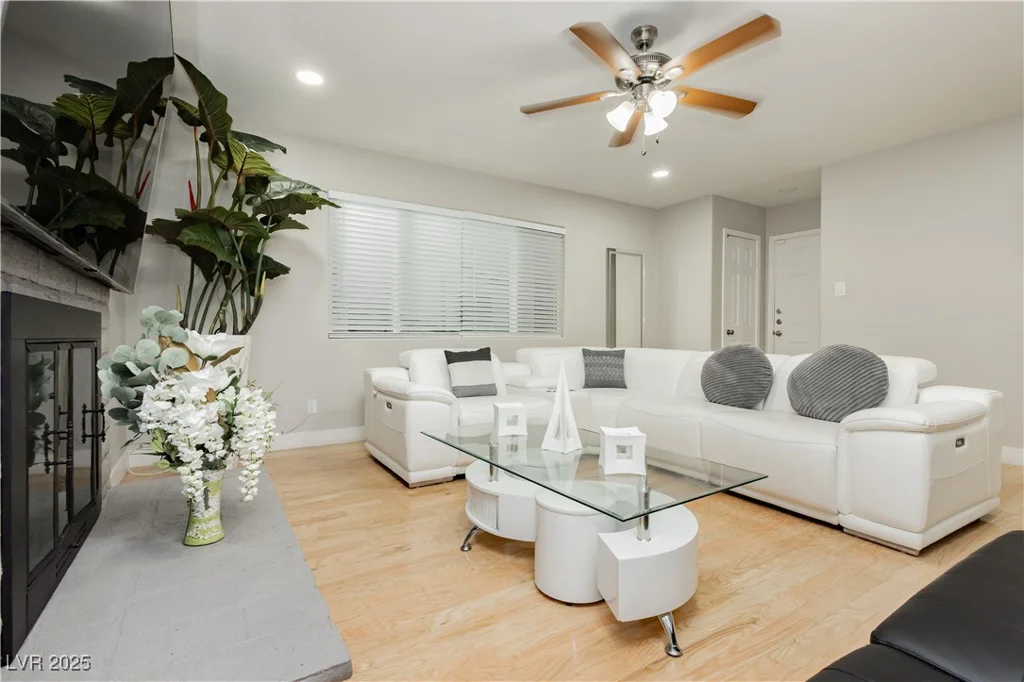 4492 Rita, Las Vegas, NV 89121