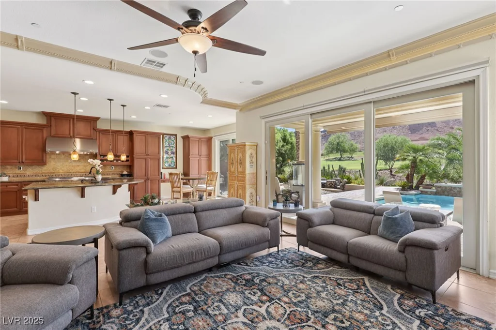 14 Benevolo, Henderson, NV 89011