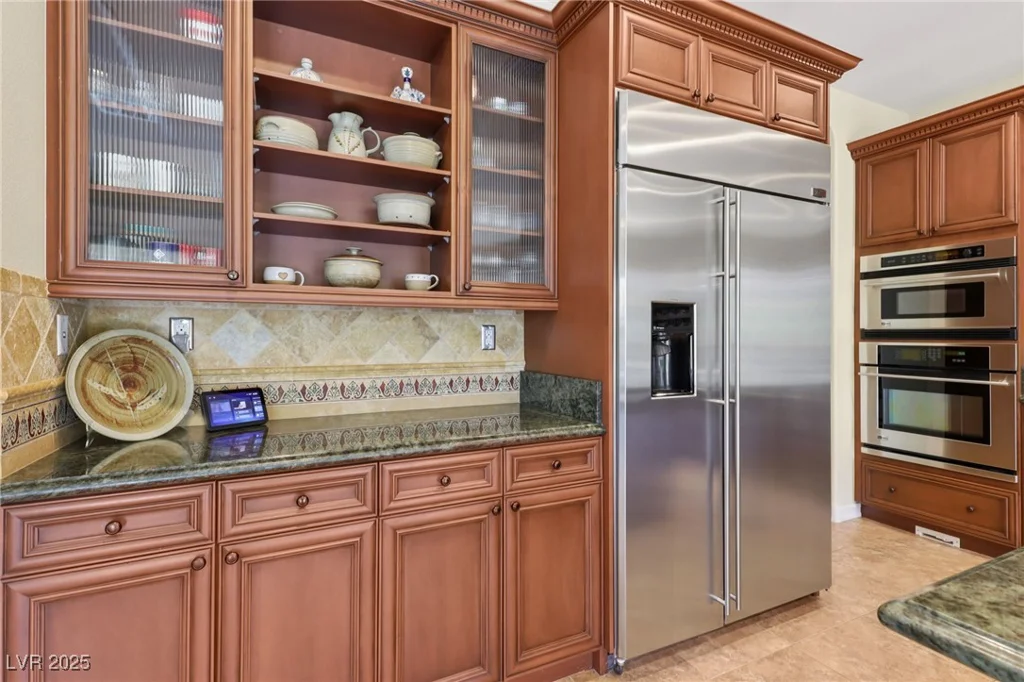 14 Benevolo, Henderson, NV 89011