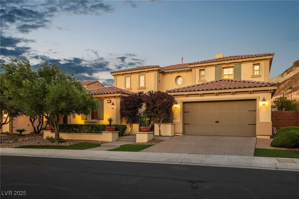 14 Benevolo, Henderson, NV 89011