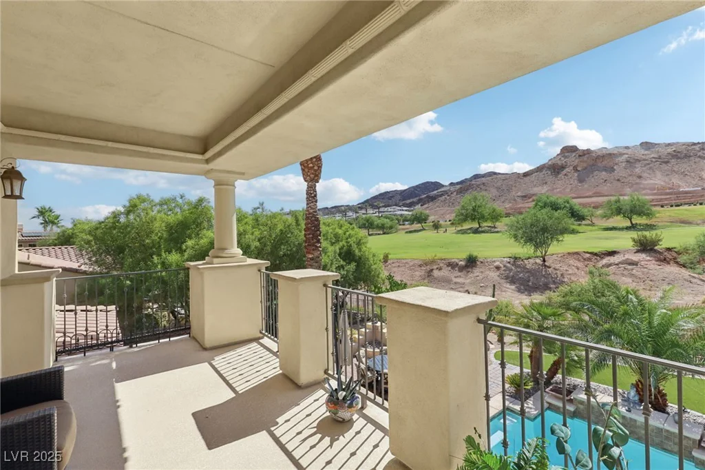 14 Benevolo, Henderson, NV 89011