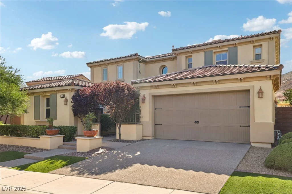 14 Benevolo, Henderson, NV 89011