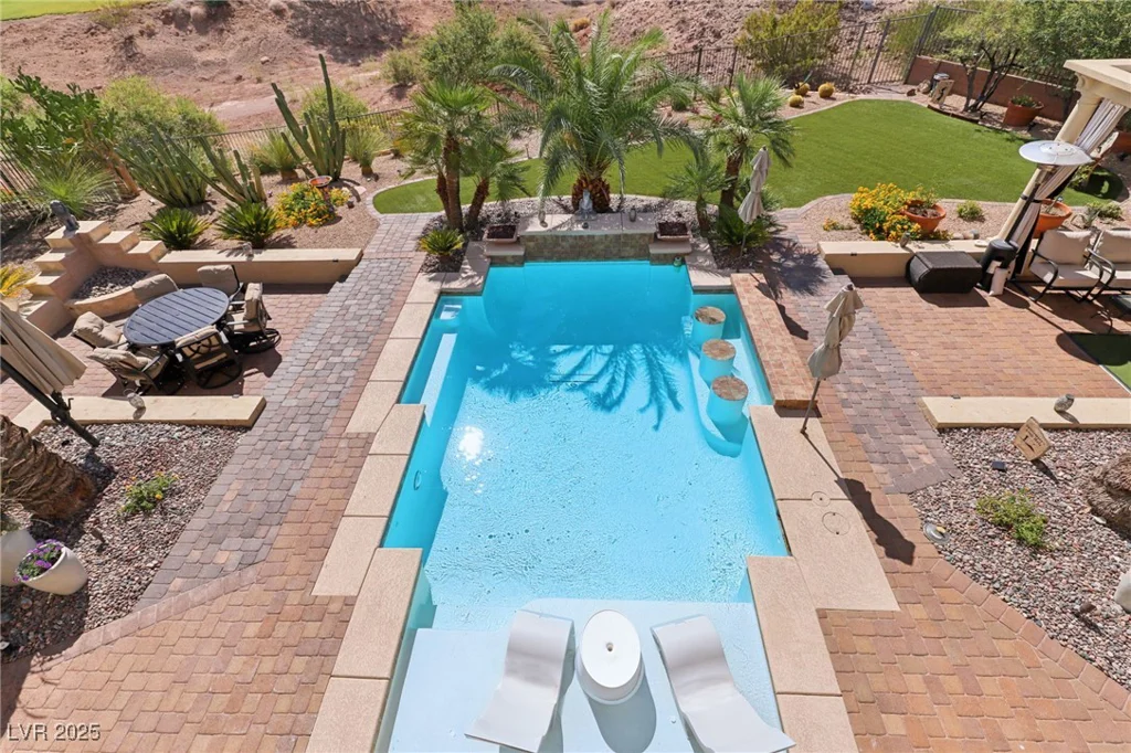 14 Benevolo, Henderson, NV 89011