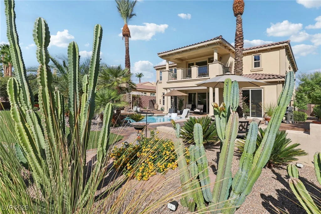 14 Benevolo, Henderson, NV 89011