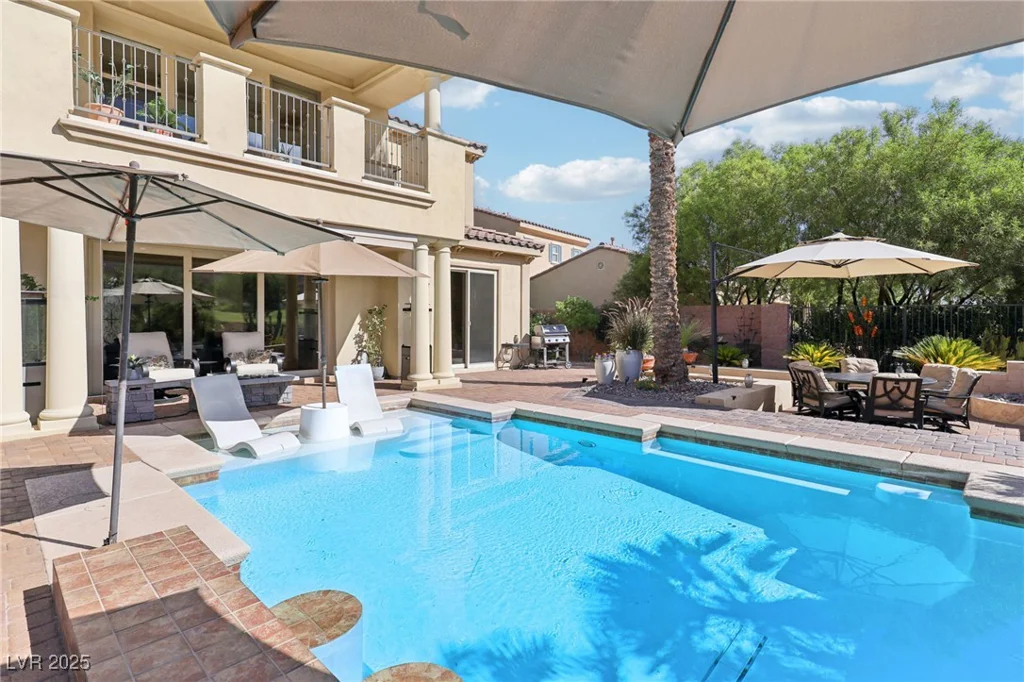 14 Benevolo, Henderson, NV 89011