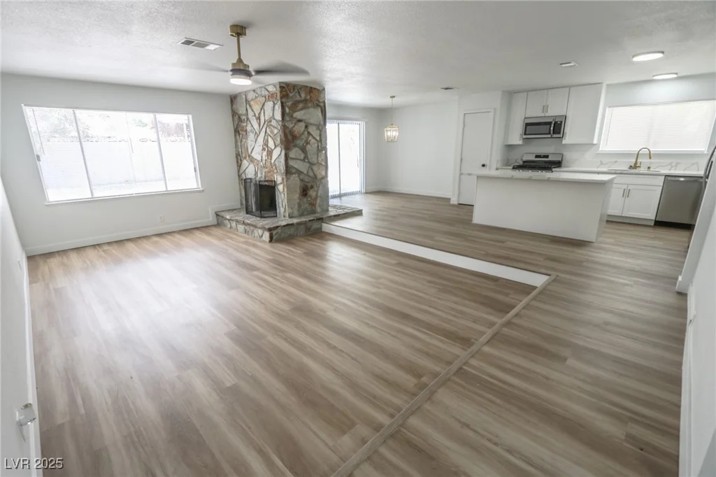 4269 Roanridge, Las Vegas, NV 89120