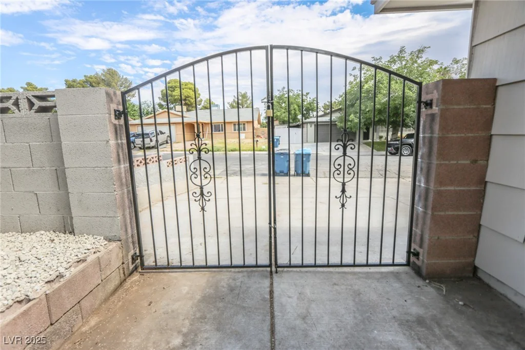 4269 Roanridge, Las Vegas, NV 89120