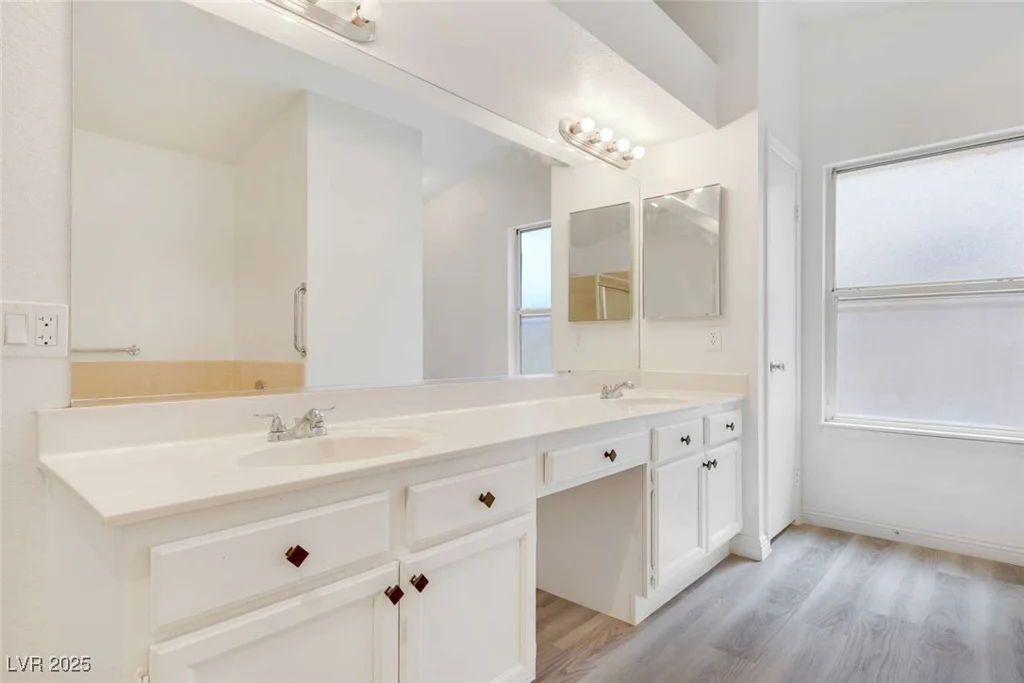 364 Dooley, Henderson, NV 89015