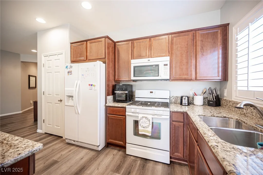 7252 Blowing Breeze, Las Vegas, NV 89179
