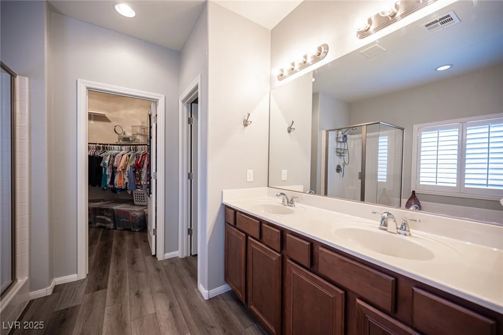7252 Blowing Breeze, Las Vegas, NV 89179