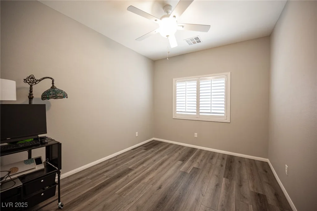 7252 Blowing Breeze, Las Vegas, NV 89179