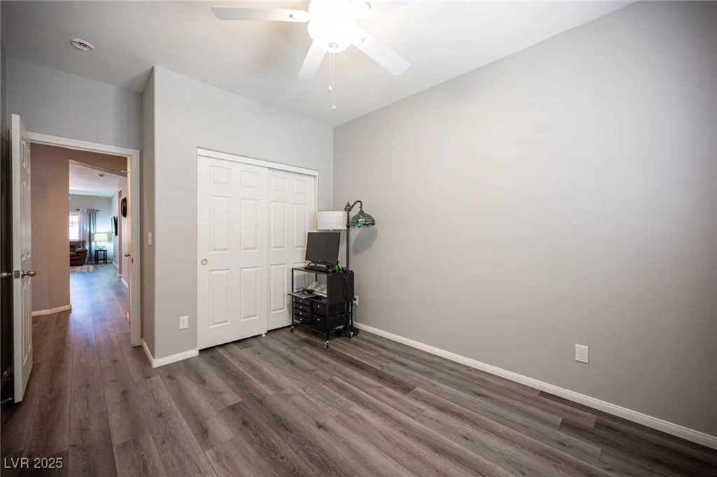 7252 Blowing Breeze, Las Vegas, NV 89179