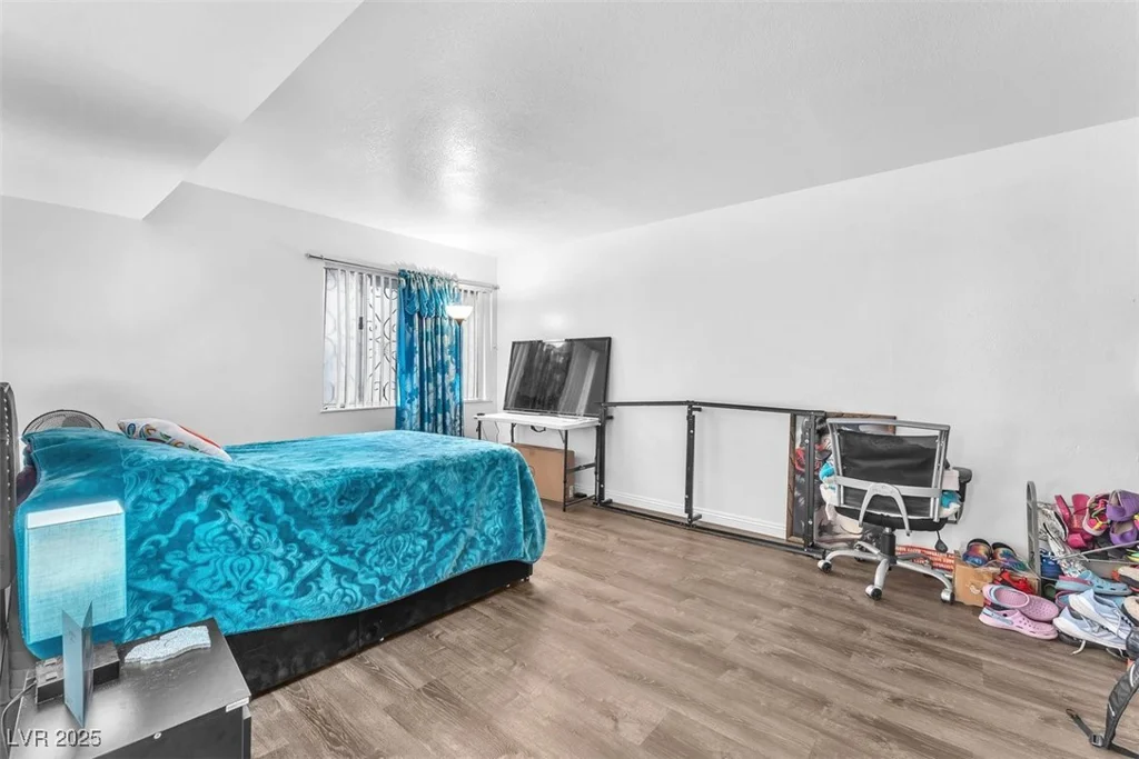 1405 Vegas Valley, Las Vegas, NV 89169