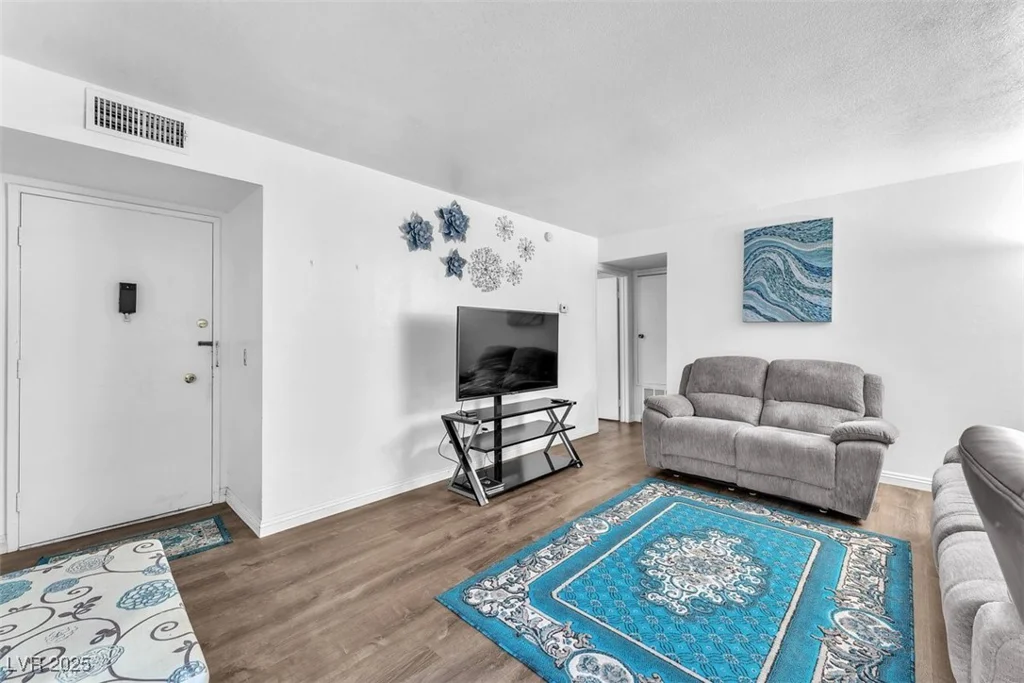 1405 Vegas Valley, Las Vegas, NV 89169