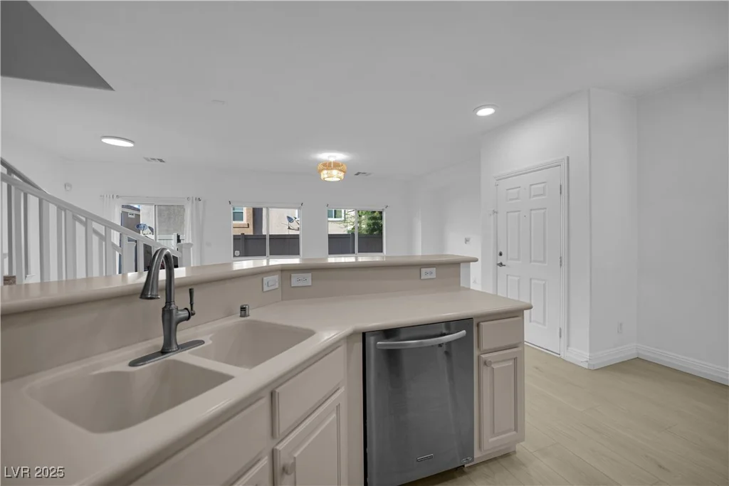 1154 Grass Pond, Henderson, NV 89002