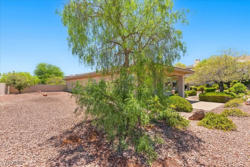 3048 Red Arrow, Las Vegas, NV 89135