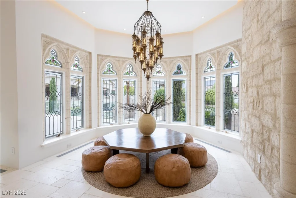 2928 Coast Line, Las Vegas, NV 89117