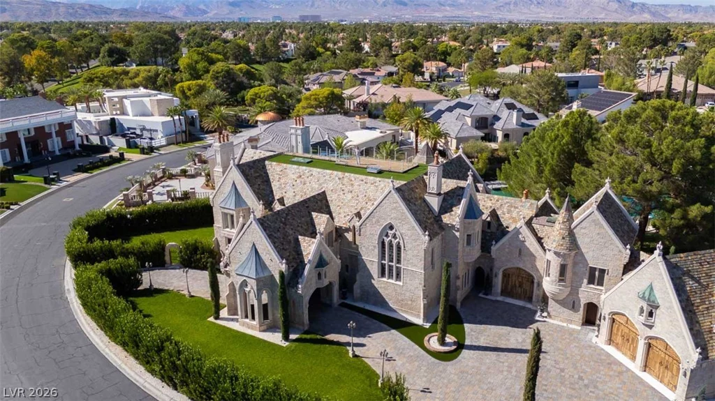 2928 Coast Line, Las Vegas, NV 89117