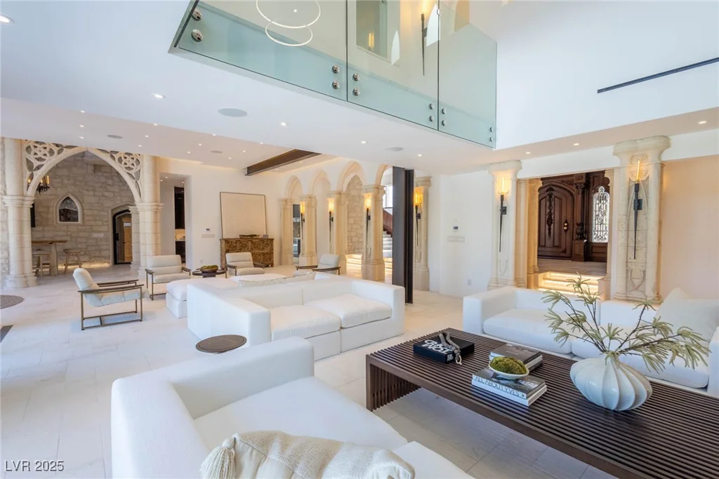 2928 Coast Line, Las Vegas, NV 89117