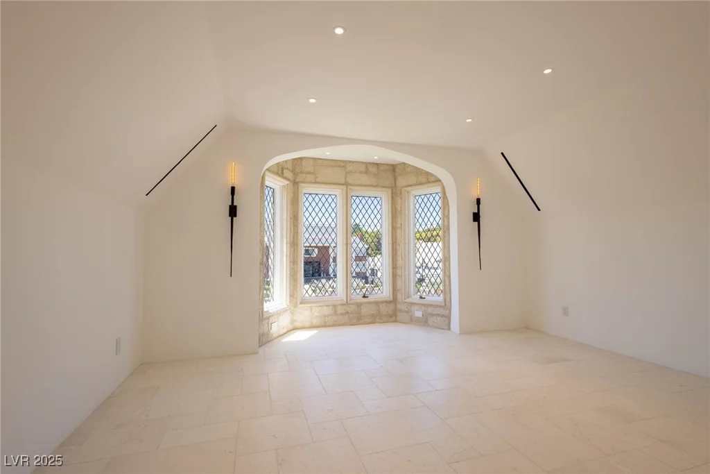 2928 Coast Line, Las Vegas, NV 89117