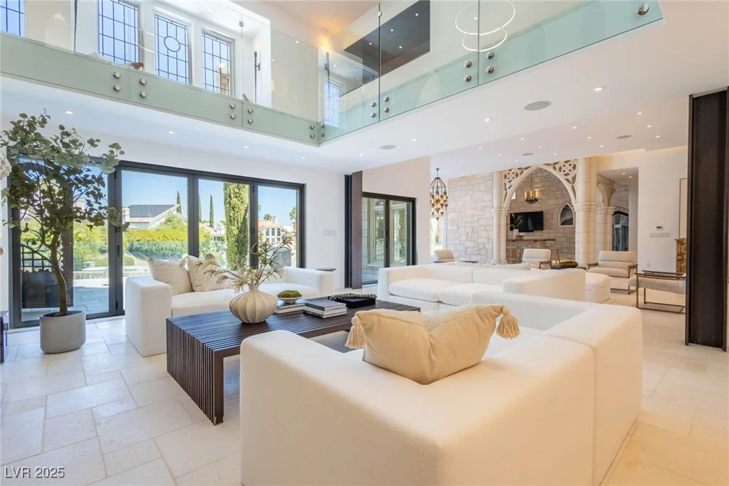 2928 Coast Line, Las Vegas, NV 89117
