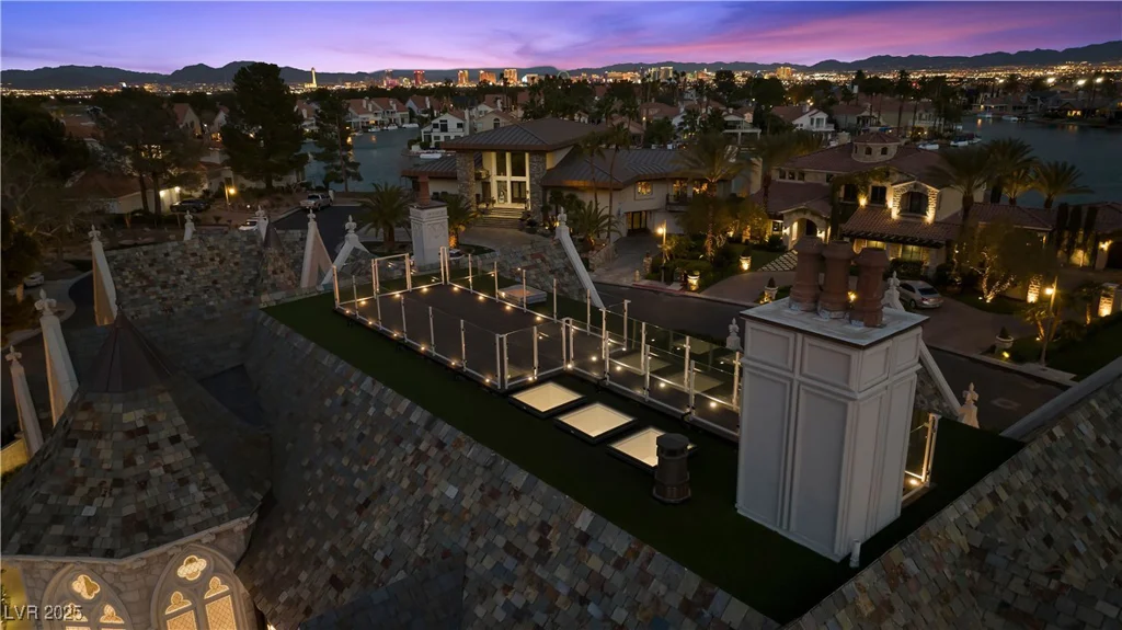 2928 Coast Line, Las Vegas, NV 89117