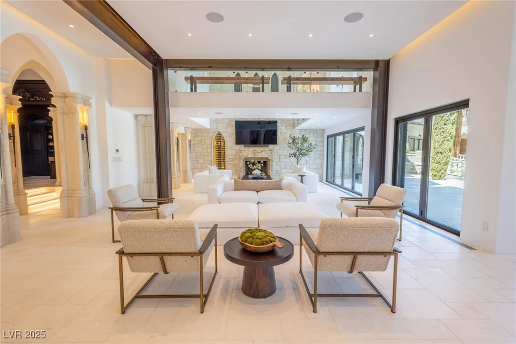 2928 Coast Line, Las Vegas, NV 89117