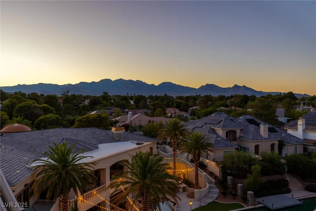 2928 Coast Line, Las Vegas, NV 89117