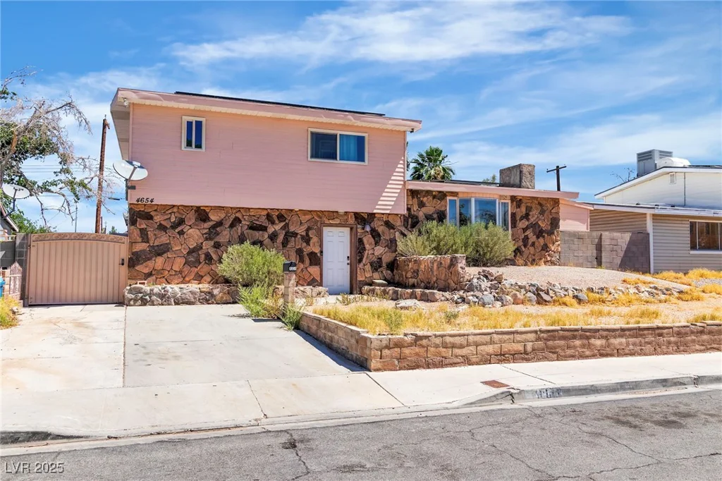 4654 Gabriel, Las Vegas, NV 89121