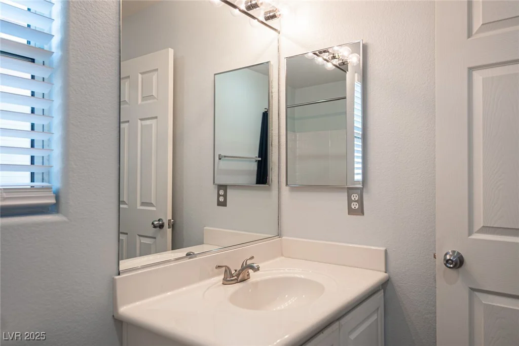 10628 Calf Creek, Las Vegas, NV 89129