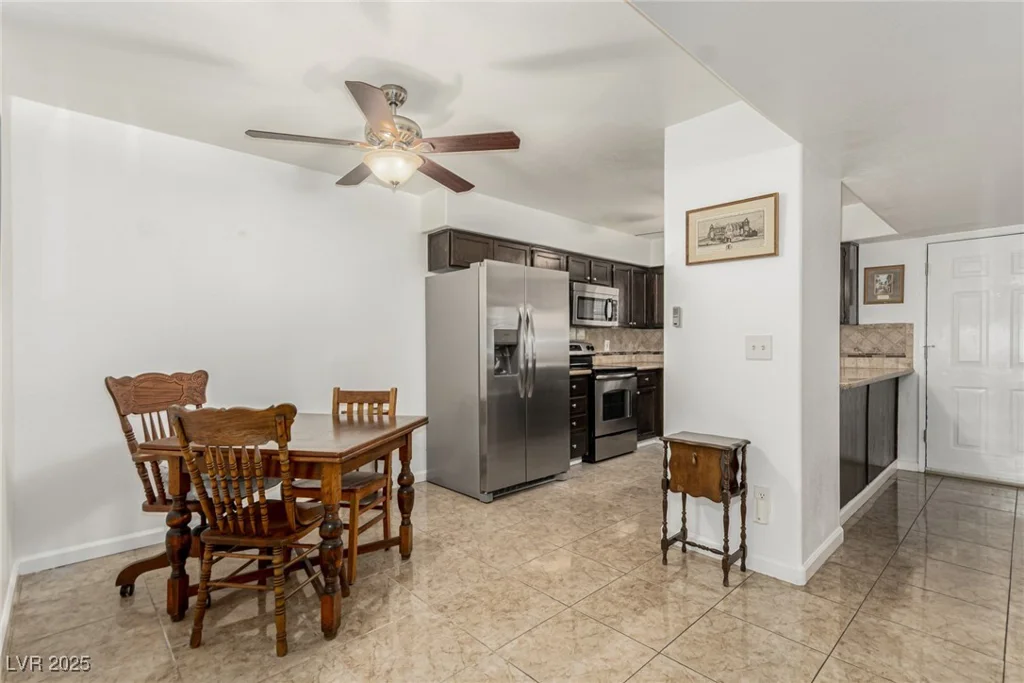 2725 Nellis, Las Vegas, NV 89121