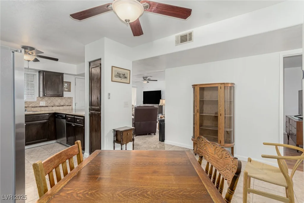 2725 Nellis, Las Vegas, NV 89121