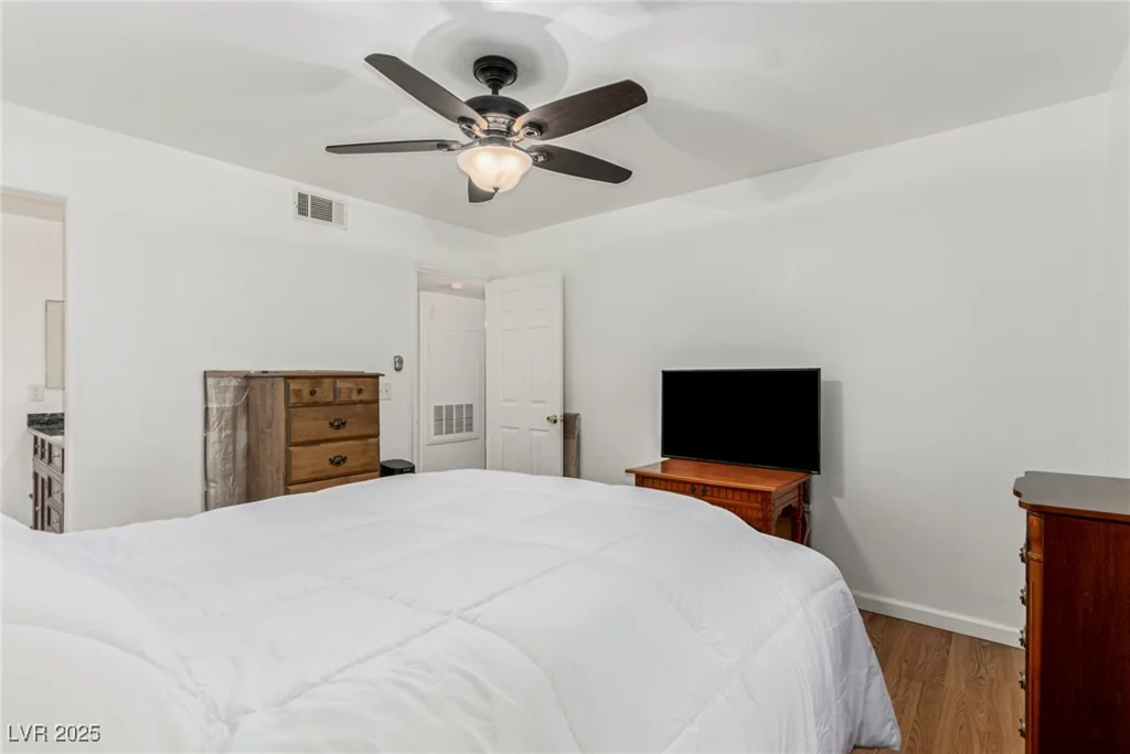 2725 Nellis, Las Vegas, NV 89121