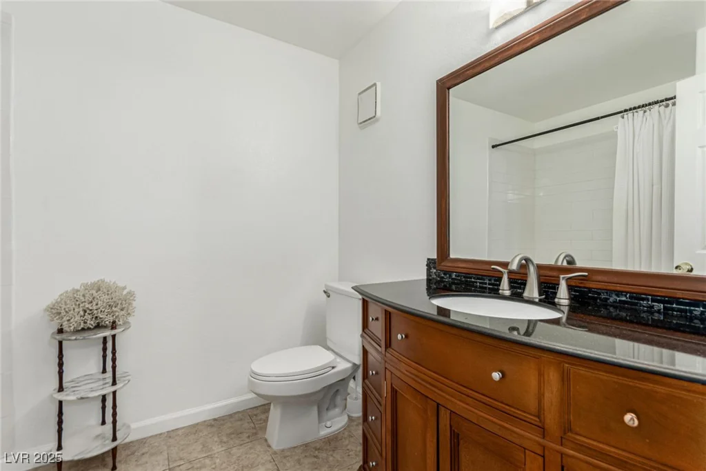 2725 Nellis, Las Vegas, NV 89121